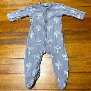 kate quinn Gray Tree Print Organic Cotton Footed Pajamas Size 3-6 Months